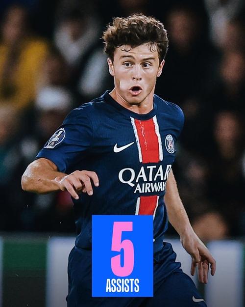 玻利维亚杯发生大规模斗殴，17人被罚下，警方被迫使用催泪瓦斯