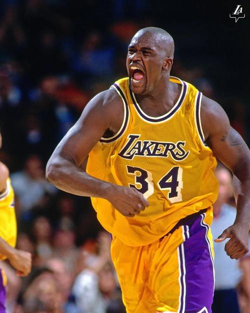 2025年至今，利雅得胜利卖出128万件球衣，迈阿密国际216.6万（2025年迄今球衣销量：利雅得胜利128万，迈阿密国际216.6万）