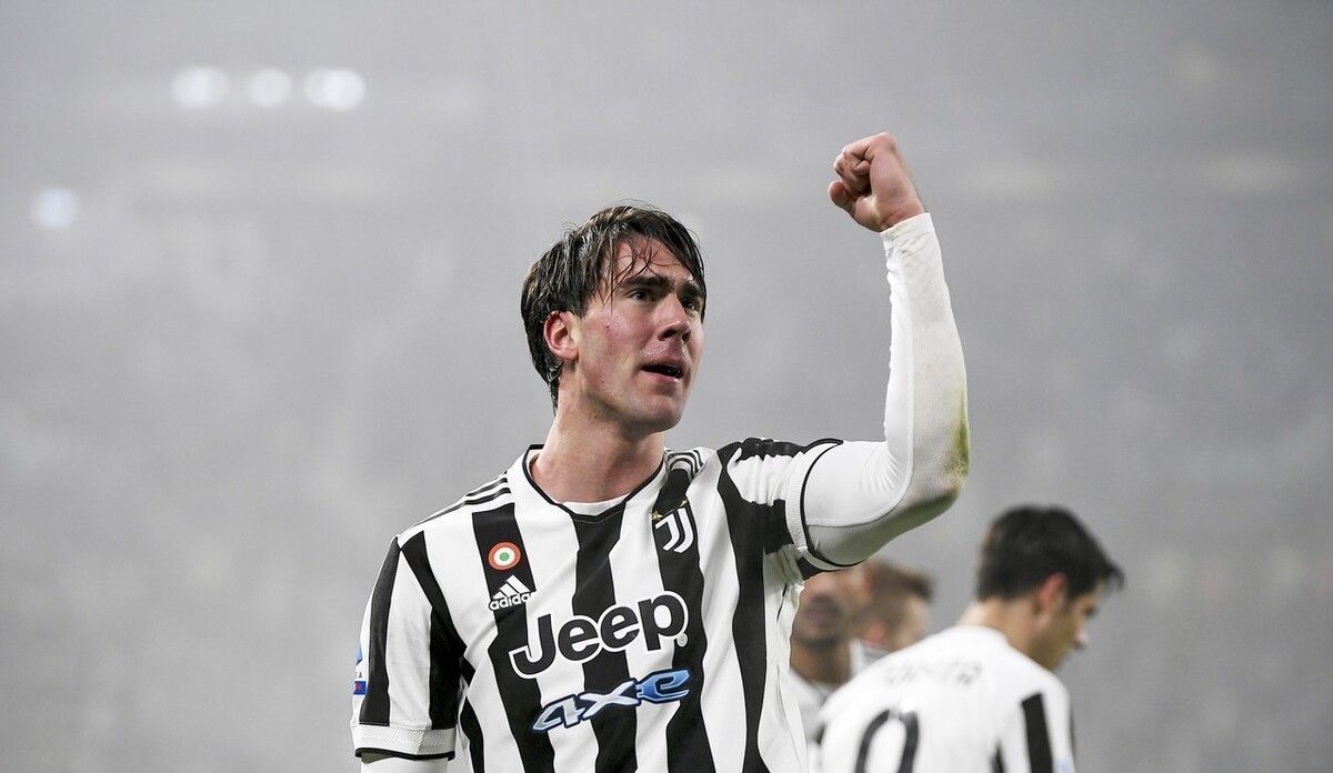 太全面了！杰伦·约翰逊过去5战场均接近30+14+11