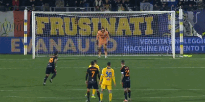 丹麦队防守稳固